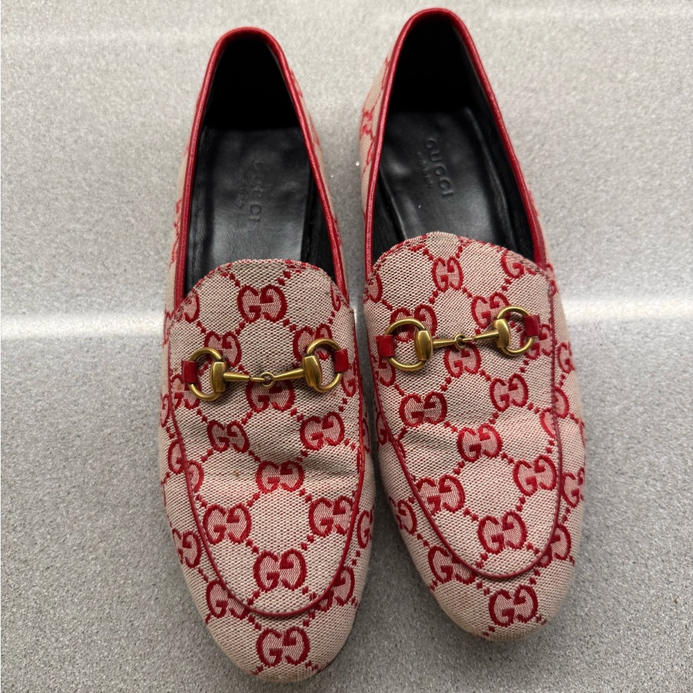 Gucci Women's Red and Beige Patterned Loafers
